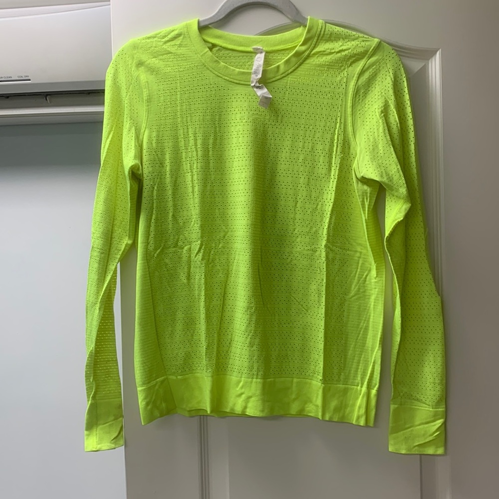 Lululemon dry fit